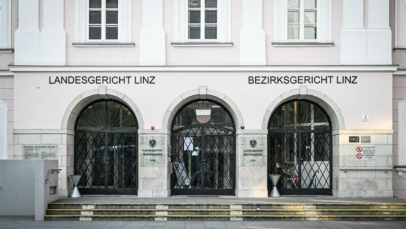 Das Urteil im Zivilprozess am Landesgericht Linz ergeht schriftlich. (Bild: Alexander Schwarzl)