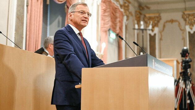 Landeshauptmann Thomas Stelzer (ÖVP) im Landtag (Bild: Markus Wenzel)
