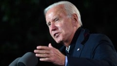 Mit überraschend deutlichen Worten hat Joe Biden seinen Vorgänger kritisiert. (Bild: APA/AFP/Nicholas Kamm)