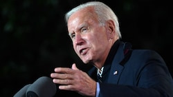 Mit überraschend deutlichen Worten hat Joe Biden seinen Vorgänger kritisiert. (Bild: APA/AFP/Nicholas Kamm)