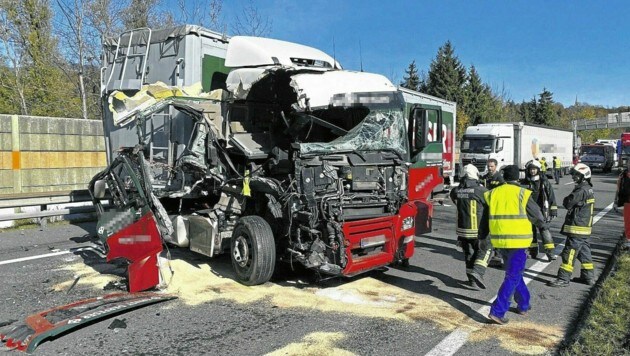Der Unfall verursachte einen Stau riesigen Ausmaßes. (Bild: zoom.tirol)