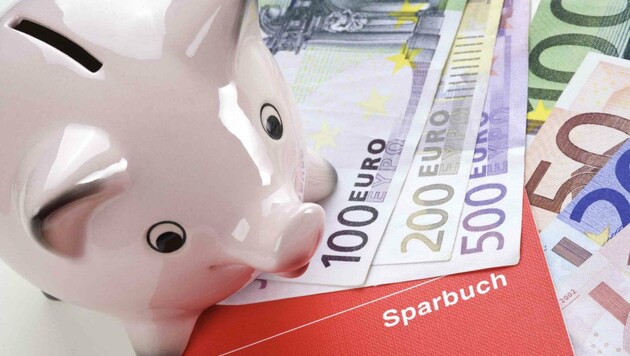 Das Ersparte der Salzburger wandert zunehmend in Fonds oder aufs Sparkonto. (Bild: www.VIENNAREPORT.at)