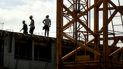 Neben der Industrie befindet sich auch die Bauwirtschaft weiterhin in einer Rezession. (Bild: APA/Harald Schneider)