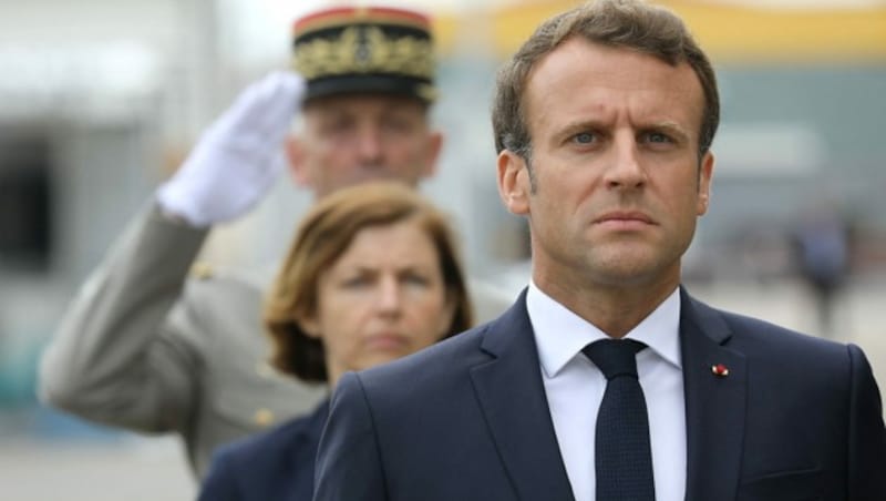 Präsident Emmanuel Macron bei der Präsentation eines neuen Atom-U-Bootes der französischen Marine im Jahr 2019 (Bild: APA/AFP/Ludovic MARIN)