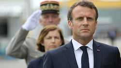 Präsident Emmanuel Macron bei der Präsentation eines neuen Atom-U-Bootes der französischen Marine im Jahr 2019 (Bild: APA/AFP/Ludovic MARIN)