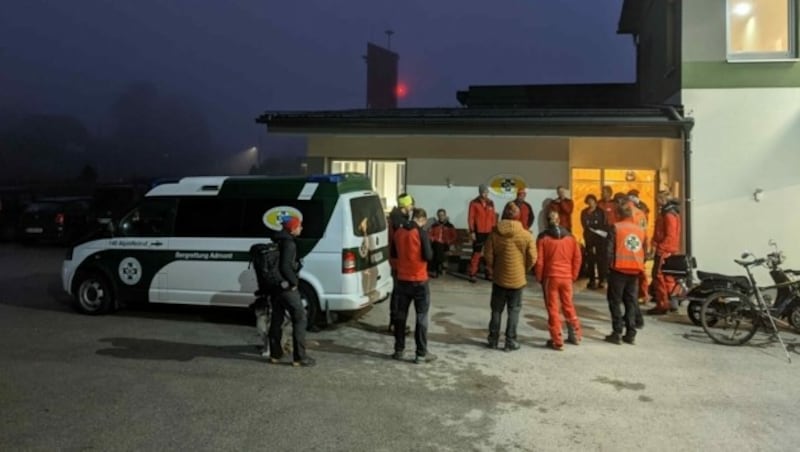 Suchaktion (Bild: Alpiner Rettungsdienst Gesäuse)