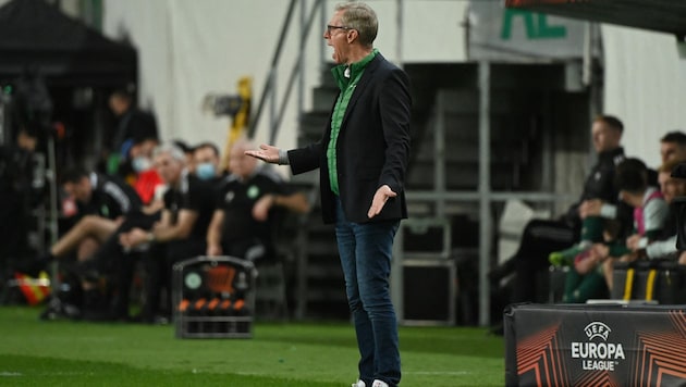 Ex-Ferencvaros-Trainer Peter Stöger (Bild: APA/AFP/ATTILA KISBENEDEK)