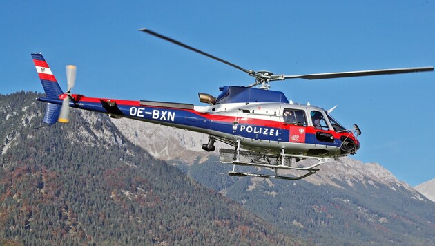 Auch vom Hubschrauber aus wurde nach Zoundri gesucht. (Bild: Christof Birbaumer Kronenzeitung)