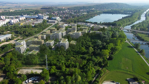 Deutlich weniger Wohnungen als im ersten Projekt-Entwurf sollen auf den WWE-Gründen in St. Pölten gebaut werden. (Bild: www.beyer.co.at)