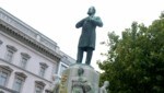 Die Lueger-Statue am Wiener Stubenring ist seit Jahren immer wieder Ziel von Kritik. (Bild: APA/Herbert Pfarrhofer)