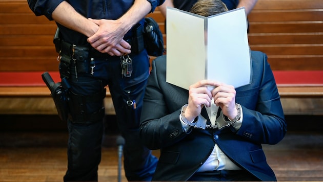 Am Landesgericht Ried wurde der 22-Jährige zu 15 Jahren Haft verurteilt. Das OLG Linz bestätigte nun das Urteil. (Bild: Alexander Schwarzl)