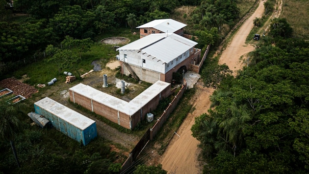 Ein Blick auf das Haus des Opfers (Bild: AP)