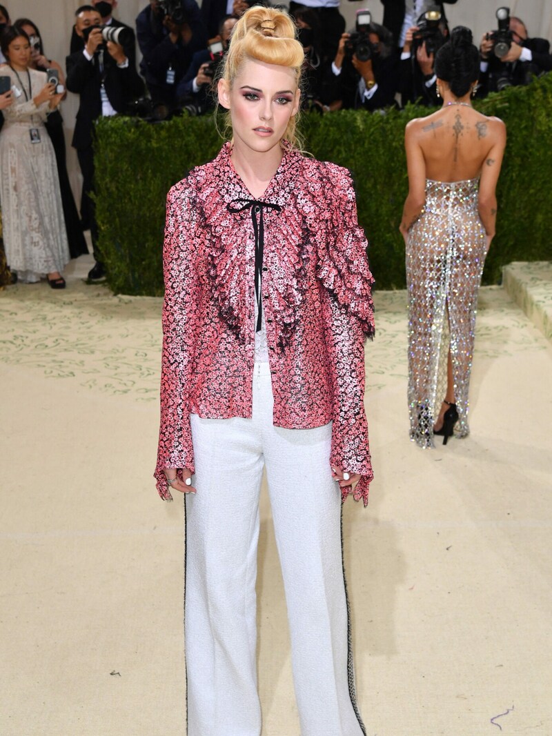 Kristen Stewart bei der Met Gala 2021 (Bild: AFP )