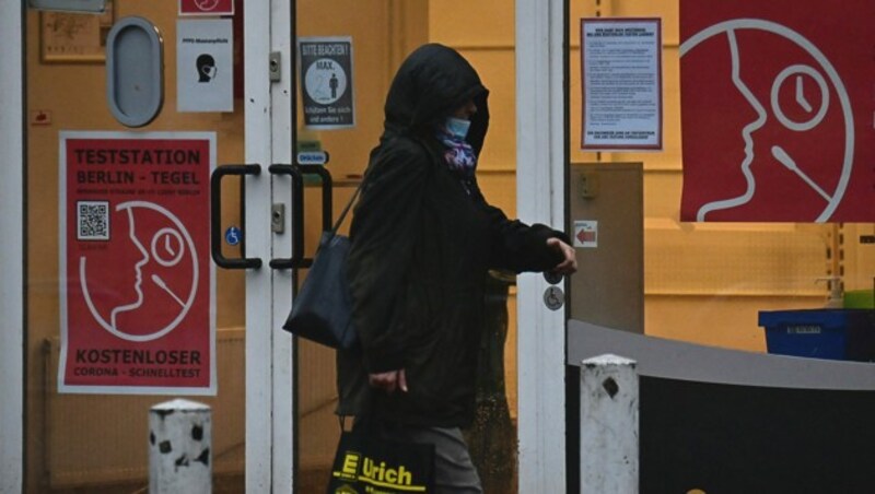 Eine Teststation in Berlin (Bild: APA/AFP/Tobias SCHWARZ)