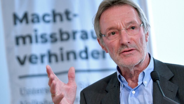 Verfassungsjurist Heinz Mayer (Bild: APA/Roland Schlager)