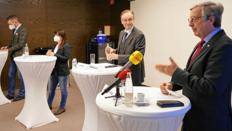 Hellmut Samonigg, Herwig Lindner, Natalija Cokic und Klaus Vander bei der Pressekonferenz am Samstag in Graz (Bild: Sepp Pail)