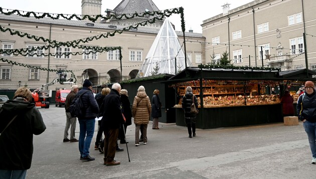 Ein Besuch am Adventmarkt ist ab Montag nur noch mit 2G möglich. (Bild: APA/BARBARA GINDL)