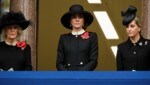 Die Herzoginnen Camilla und Kate sowie Gräfin Sophie von Wessex sprangen beim Remembrance Sunday für die Queen ein. (Bild: AFP)