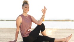 Julia Bayr hat ein Yoga-Studio in Neusiedl am See. Die gesunde und durchtrainierte Frau wurde von Covid hart getroffen. (Bild: KAZOOM - Karin Zumann)