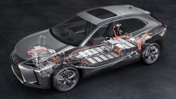 Lexus bietet für die Batterie eine ungewöhnlich umfassende Garantie: mindestens 70 Prozent nach zehn Jahren oder einer Million Kilometer. (Bild: Lexus)