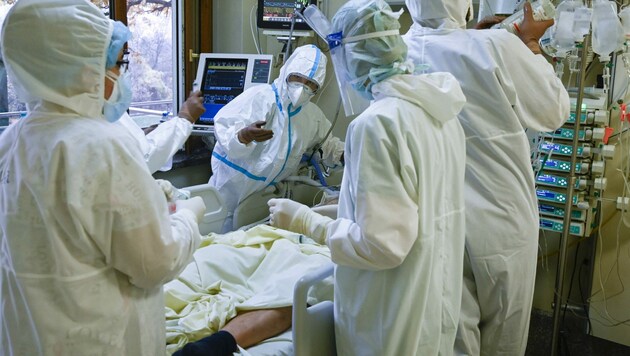 Intensivstation im Lozenets-Spital in der bulgarischen Hauptstadt Sofia (Bild: AFP)