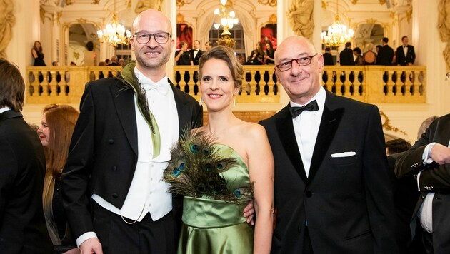 Bernd Pürcher, Nora Schmid und Wolfgang Hülbig (v. l.) mussten die für den 29. Jänner 2022 geplante 23. Opernredoute bereits absagen. (Bild: Marija Kanizaj)