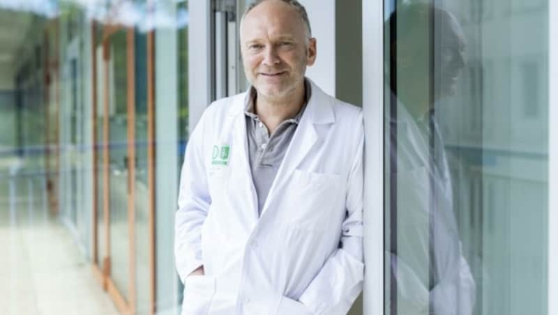 Volker Strenger von der Grazer Kinderklinik sieht gute Gründe für die Impfung. Auf die Zulassung solle man aber warten. (Bild: M. Kanizaj/LKH-Univ. Klinikum Graz)