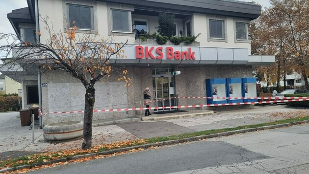 Diese Bankfiliale wurde überfallen. (Bild: Hermann Sobe)
