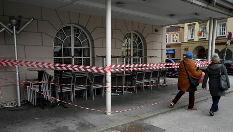 Die komplette Gastronomie musste schließen - nicht alle halten das für notwendig. (Bild: APA/BARBARA GINDL)