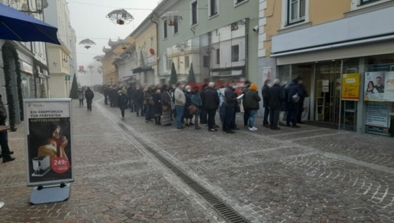 Großer Andrang herrscht auch in St. Veit. (Bild: Martin Radinger)