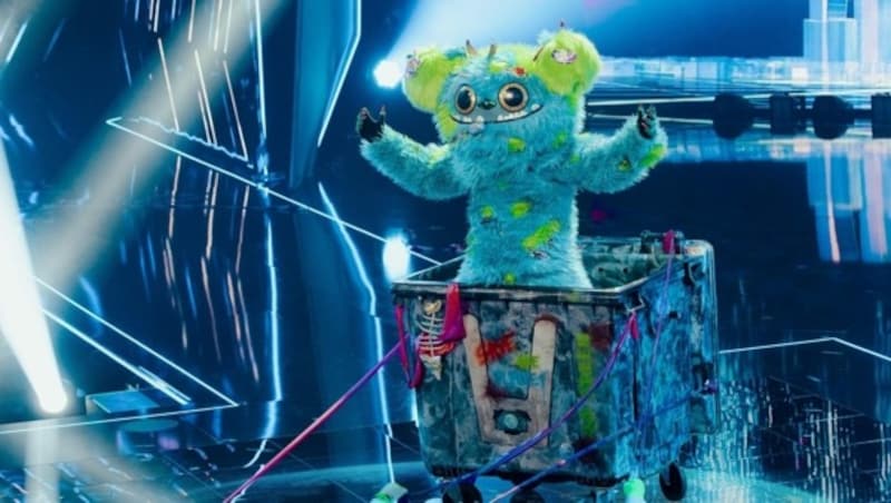 Unter dem Siegerkostüm „Mülli Müller“, dem Müllmonster, verbarg sich der einstige „Deutschland sucht den Superstar“-Sieger Alexander Klaws. (Bild: Facebook/The Masked Singer Germany)