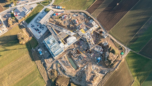 Gigantisch: die Loxone-Baustelle in Kollerschlag. (Bild: Loxone)