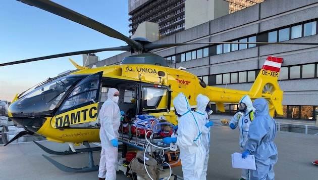 Vier schwerkranke Corona-Patienten können mit dem Hubschrauber nach Wien verlegt werden. (Bild: ÖAMTC)