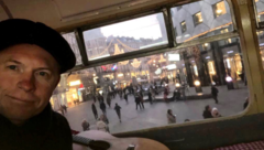 Jimmy Kelly postet ein Foto aus dem Tourbus vom Stephansplatz.
