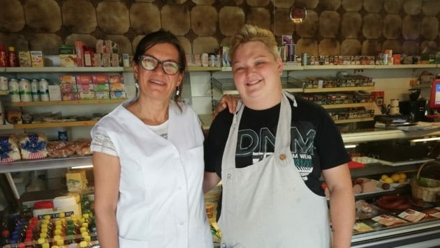 Livia Lukács und ihre Mitarbeiterin in „Lisis Laden“ in Sigleß. (Bild: Privat)