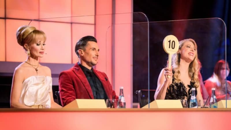 Die „Dancing Stars“-Juroren von 2021: Karina Sarkissova, Balazs Ekker und Maria Santner (Bild: Hans Leitner / First Look / picturedesk.com)