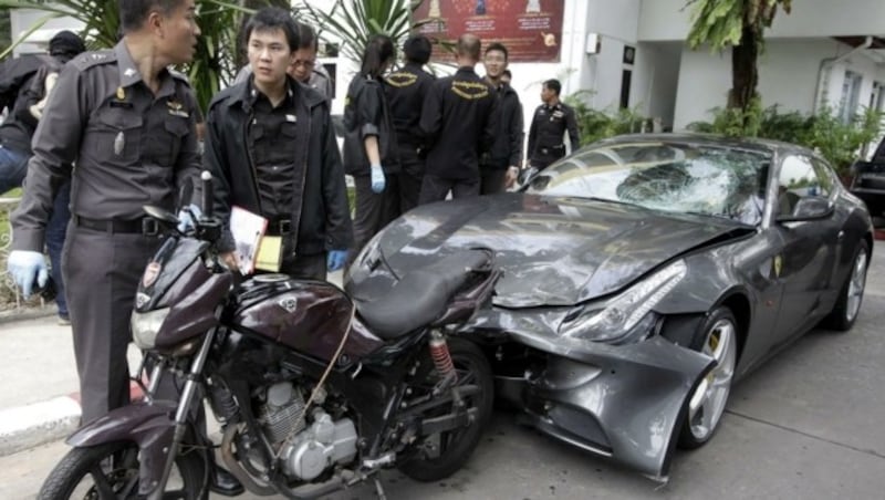 Mit diesem Ferrari soll Vorayuth Yoovidhya einen Polizisten mit 177 km/h erfasst und getötet haben. (Bild: EPA)