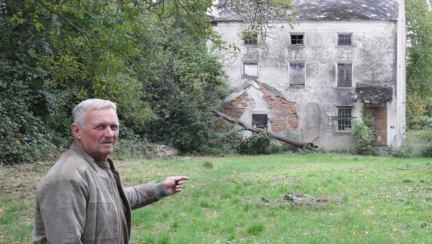 Historiker Norbert Pingitzer ist auf der Suche nach alten Mühlen und kämpft für den Erhalt. (Bild: Reinhard Judt)