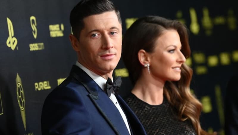 Robert Lewandowski mit seiner Anna (Bild: APA/AFP/FRANCK FIFE)