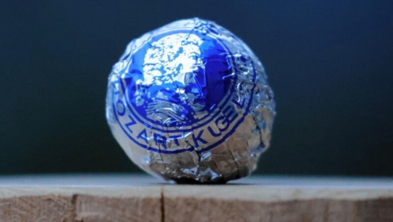 Die Schoko-Kugel der Altstadt Confiserie aus der Münzgasse landete auf Platz drei. (Bild: ANDREAS TROESTER)