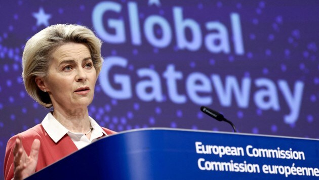 EU-Kommissionschefin von der Leyen (Bild: APA/AFP/KENZO TRIBOUILLARD)