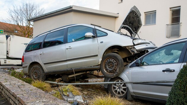 Spektakulärer Crash in St. Stefan im Rosental (Bild: Wolfgang Patschok)