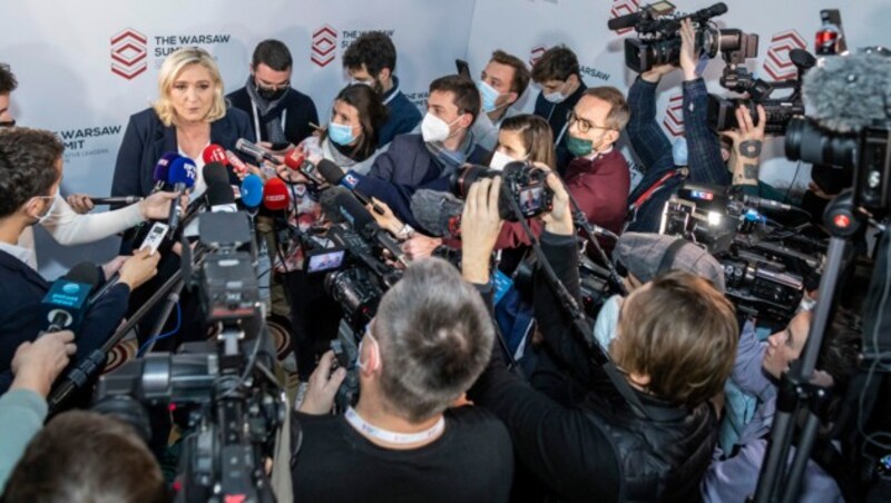 Rund 15 rechtsgerichtete Parteien verschiedener Länder Europas tagen übers Wochenende in Warschau. (Bild: AFP)