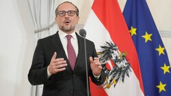 Außenminister Alexander Schallenberg (ÖVP) verteidigt Österreichs Nein zum Schengen-Beitritt von Rumänien und Bulgarien und kritisiert die Emotionalisierung Rumäniens. (Bild: APA/GEORG HOCHMUTH)