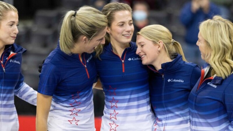 Team USA mit Taylor Anderson, Vicky Persinger, Sarah Anderson, Cory Christensen und Coach Cathy Overton-Clapham (Bild: Copyright 2021 The Associated Press. All rights reserved)