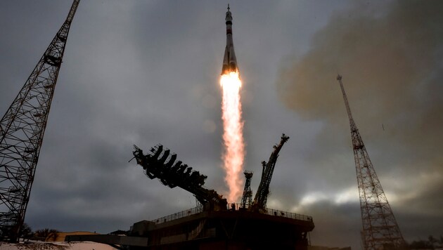 Das Raumschiff startete vom Weltraumbahnhof Baikonur in Kasachstan zur Internationalen Raumstation ISS. (Bild: APA/AFP/Kirill KUDRYAVTSEV)