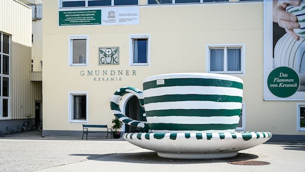 Die Gespräche über eine mögliche Absiedelung der Gmundner Keramik aus Gmunden laufen schon seit fast zwei Jahren, nun könnte der Betrieb doch am Traunsee bleiben. (Bild: Alexander Schwarzl)