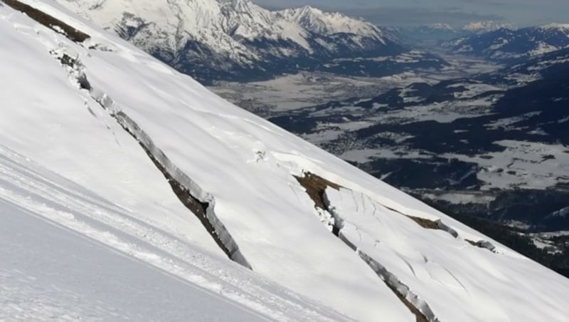 Auch auf Gleitschneelawinen gilt es derzeit besonders zu achten. (Bild: Lawinenwarndienst Tirol)