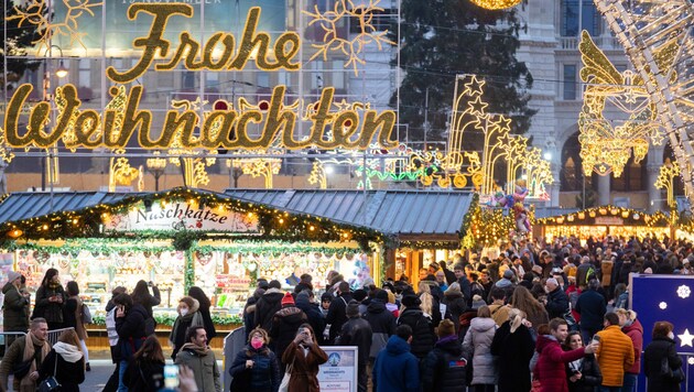 Österreich geht auf Weihnachten zu - allerdings je nach Bundesland verschieden. (Bild: APA/GEORG HOCHMUTH)