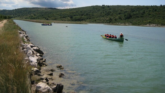 Im Sommer ein beliebtes Ausflugsziel, wird der Grenzfluss Dragonja im Winter häufig zum reißenden Strom. (Bild: Wikipedia/Žiga (Gemeinfrei))